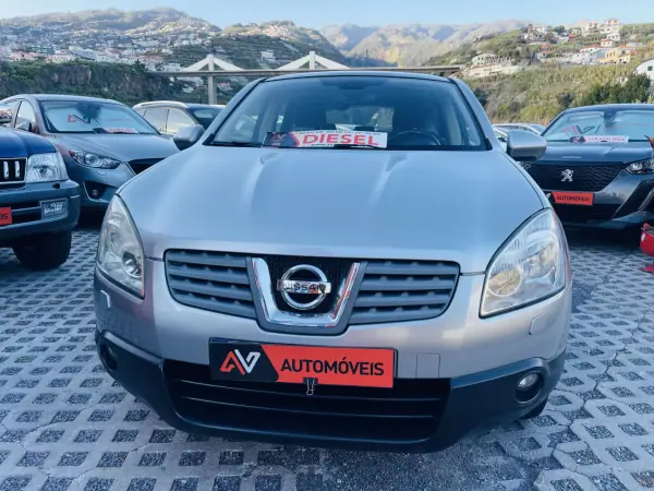 Nissan Qashqai 2008 - 7950 EUR, 222875 km - AUTO.MOTO.pt - 222875km - foto 2 de 12