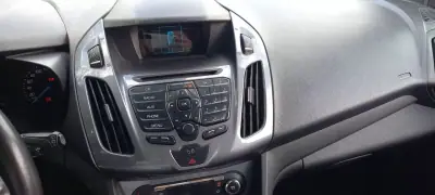 Ford Tourneo Connect 2017 - 15990 EUR, 137396 km - AUTO.MOTO.pt - 137396km - foto 7 de 19