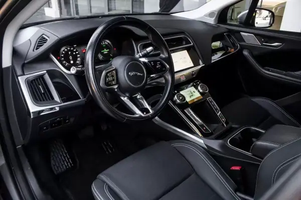 Jaguar I-Pace 2021 - 28750 EUR, 135489 km - AUTO.MOTO.pt - 135489km - foto 24 de 43