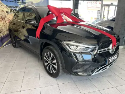 Mercedes-Benz GLA 250 2021 - 27600 EUR, 108896 km - AUTO.MOTO.pt - 108896km - foto 2 de 23