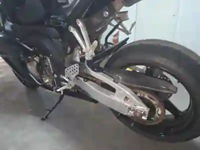 Honda CBR 1000RR 2004 - 7500 EUR, 66693 km - foto 5 de 9