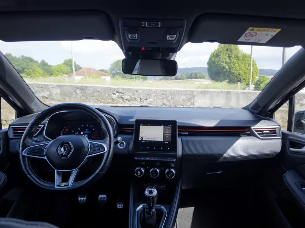 Renault Clio 2019 - 14990 EUR, 55000 km - AUTO.MOTO.pt - 55000km - foto 18 de 41