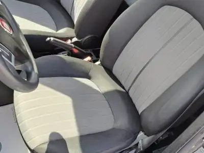 Fiat Punto 2017 - 8900 EUR, 69772 km - AUTO.MOTO.pt - 69772km - foto 16 de 39