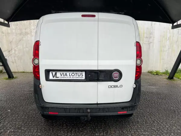 Fiat Doblo 2014 - 8500 EUR, 262300 km - AUTO.MOTO.pt - 262300km - foto 4 de 7