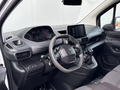 Peugeot Partner 1.6 BlueHdi 100cv Premium 2020 - 13990 EUR, 135000 km - AUTO.MOTO.pt - 135000km - foto 10 de 35
