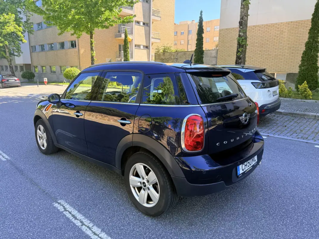 MINI Countryman 2016 - 10950 EUR, 221000 km - AUTO.MOTO.pt - 221000km - foto 4 de 13