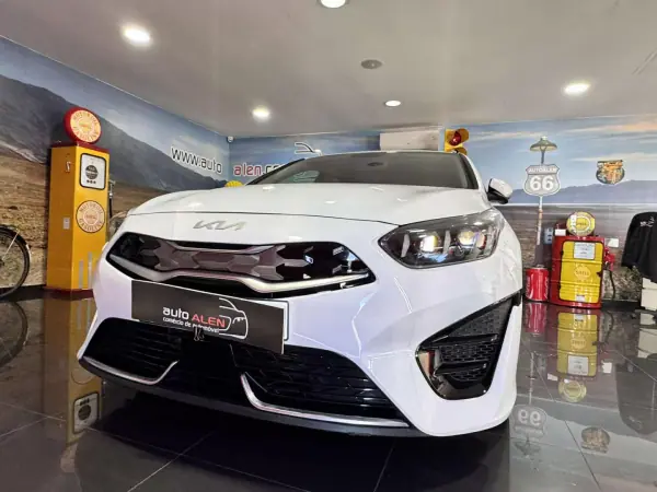 Kia Ceed SW 2023 - 22750 EUR, 83000 km - AUTO.MOTO.pt - 83000km - foto 2 de 19