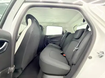 Renault Zoe 2020 - 16750 EUR, 11800 km - AUTO.MOTO.pt - 11800km - foto 9 de 25