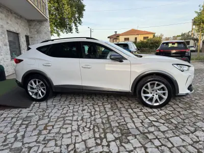 Cupra Formentor 2023 - 27500 EUR, 32000 km - AUTO.MOTO.pt - 32000km - foto 5 de 40