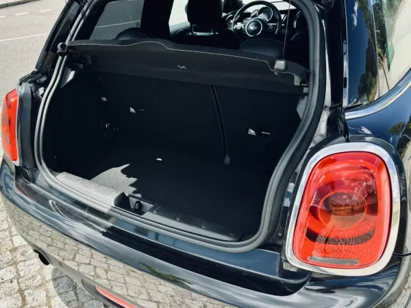 MINI 3 Portas 2017 - 14990 EUR, 95000 km - AUTO.MOTO.pt - 95000km - foto 17 de 32