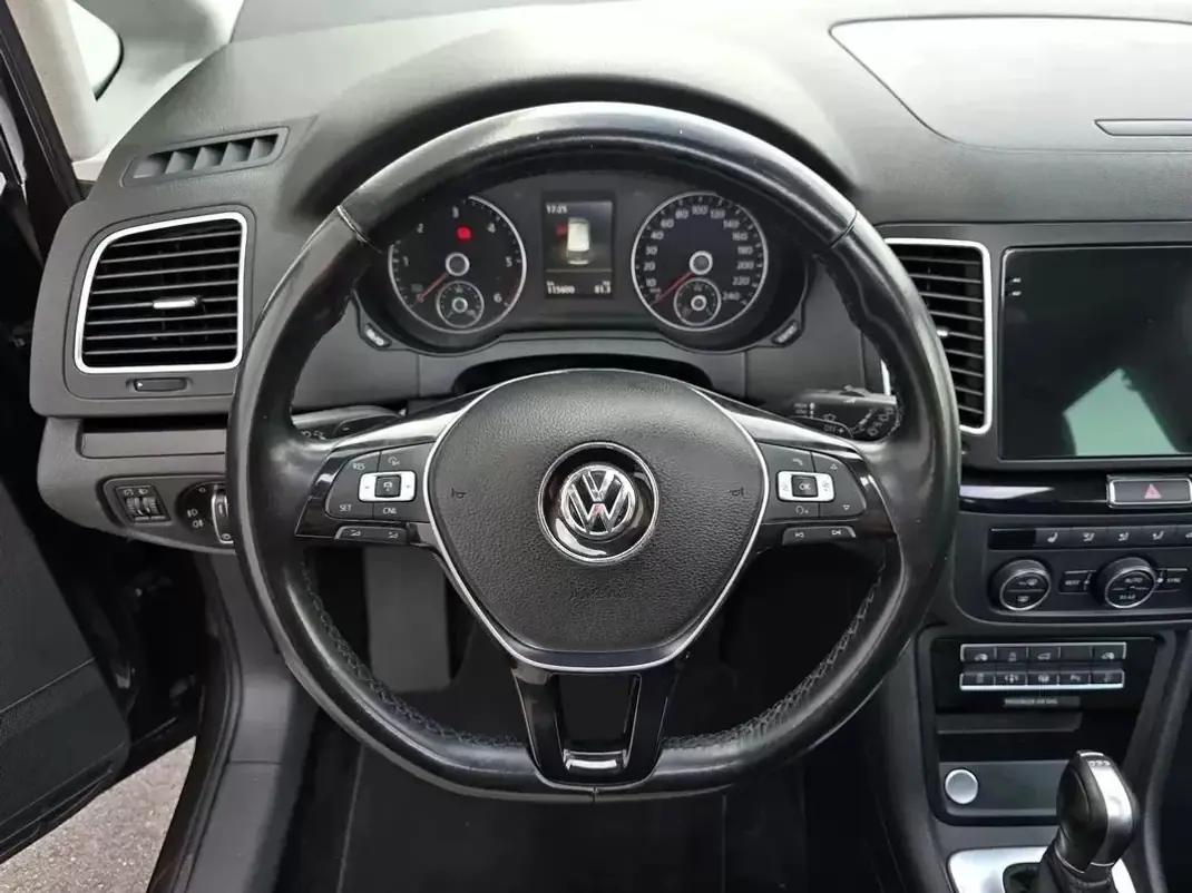 Volkswagen Sharan 2019 - 29700 EUR, 115600 km - 115600km - foto 17 de 17