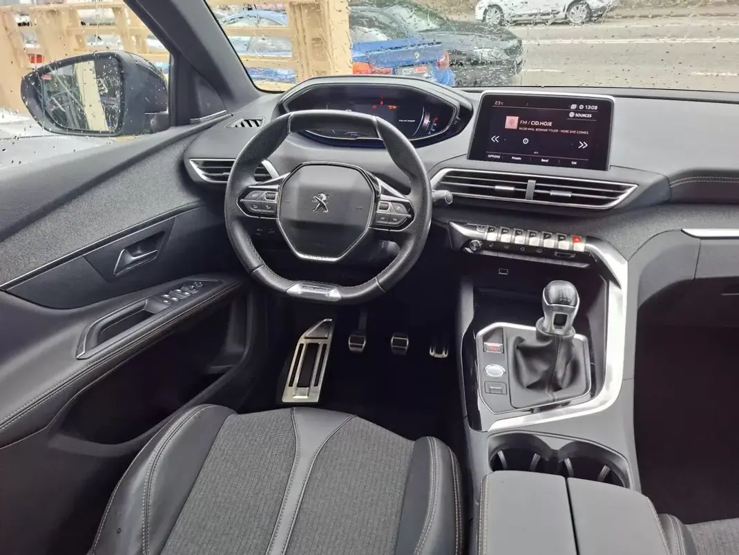 Peugeot 5008 2017 - 16500 EUR, 30000 km - AUTO.MOTO.pt - 30000km - foto 24 de 35
