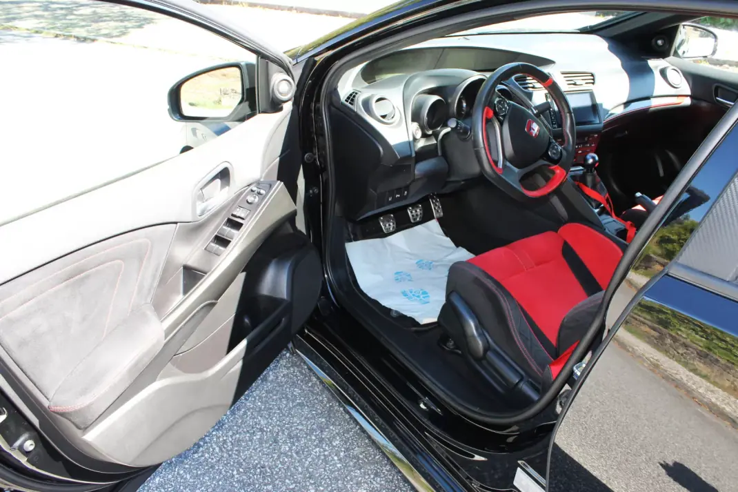 Honda Civic 2015 - 34900 EUR, 96000 km - AUTO.MOTO.pt - 96000km - foto 18 de 41
