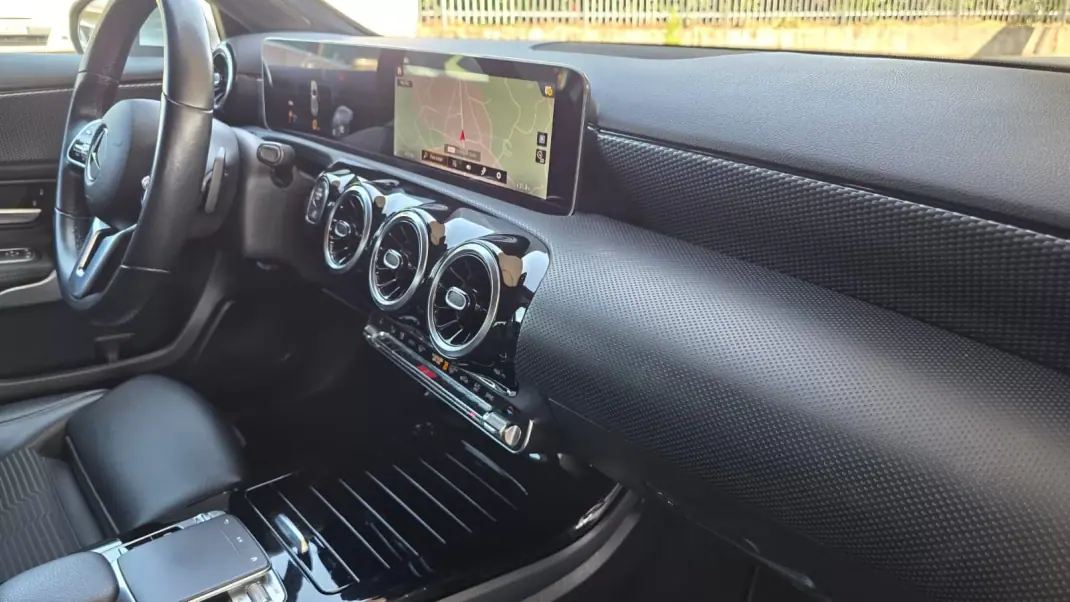 Mercedes-Benz A 180 2018 - 21890 EUR, 115000 km - 115000km - foto 24 de 37