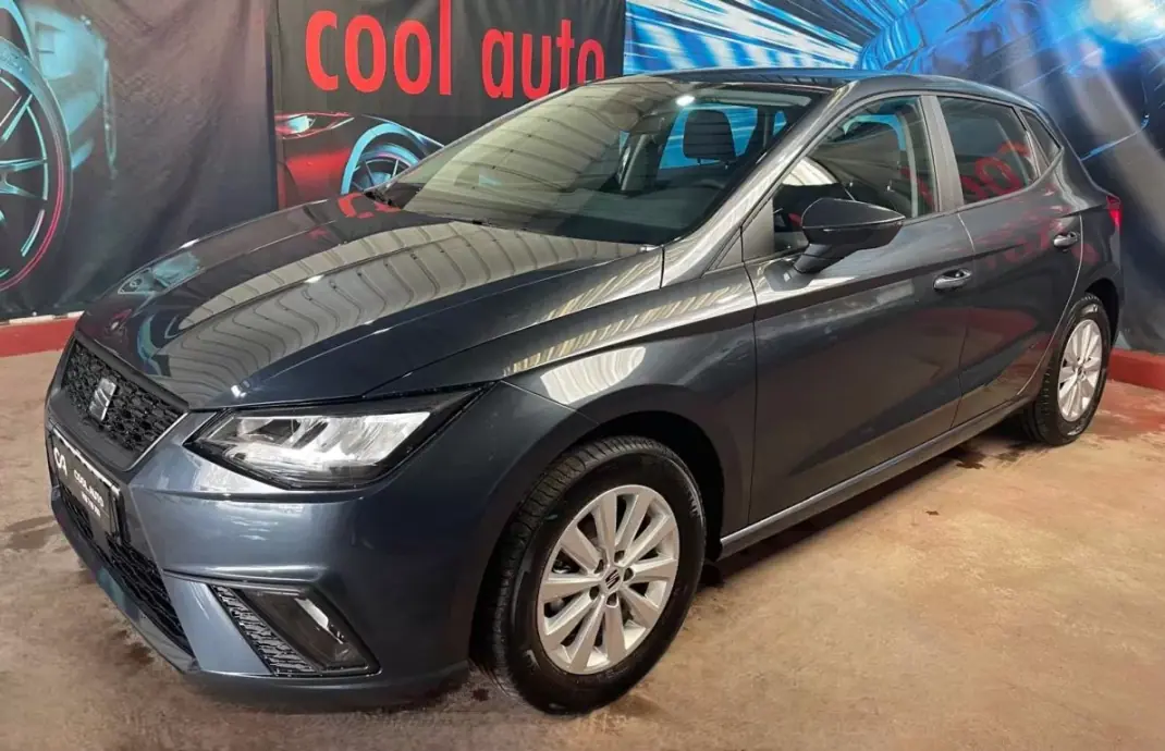 SEAT Ibiza 2024 - 17999 EUR, 1000 km - AUTO.MOTO.pt - 1000km - foto 1 de 40