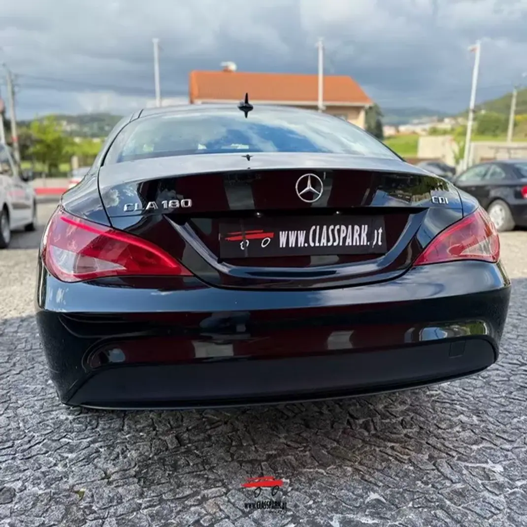 Mercedes-Benz CLA 180 2015 - 17500 EUR, 184000 km - AUTO.MOTO.pt - 184000km - foto 16 de 22