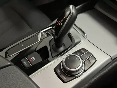 BMW 520 2018 - 24990 EUR, 153000 km - AUTO.MOTO.pt - 153000km - foto 28 de 52