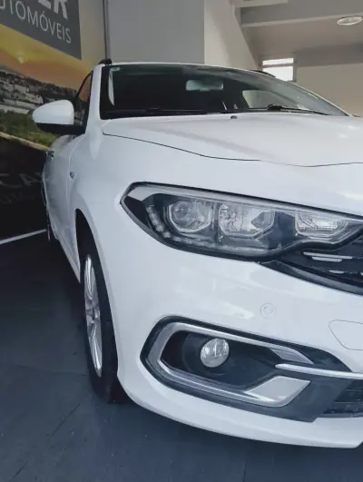 Fiat Tipo Station Wagon 2021 - 11490 EUR, 139989 km - AUTO.MOTO.pt - 139989km - foto 9 de 29