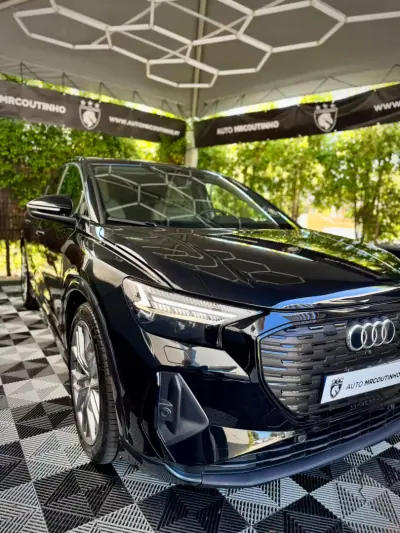 Audi Q4 e-tron 2022 - 35000 EUR, 75554 km - AUTO.MOTO.pt - 75554km - foto 2 de 28
