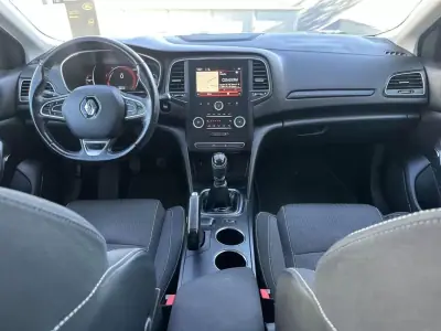 Renault Mégane Sport Tourer 2017 - 9900 EUR, 190000 km - AUTO.MOTO.pt - 190000km - foto 28 de 60