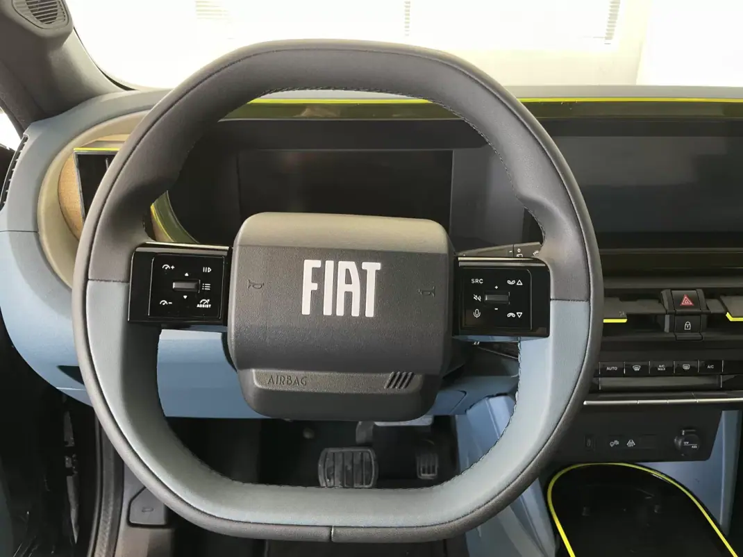 Fiat 2025 - 21900 EUR, 8661 km - AUTO.MOTO.pt - 8661km - foto 7 de 14