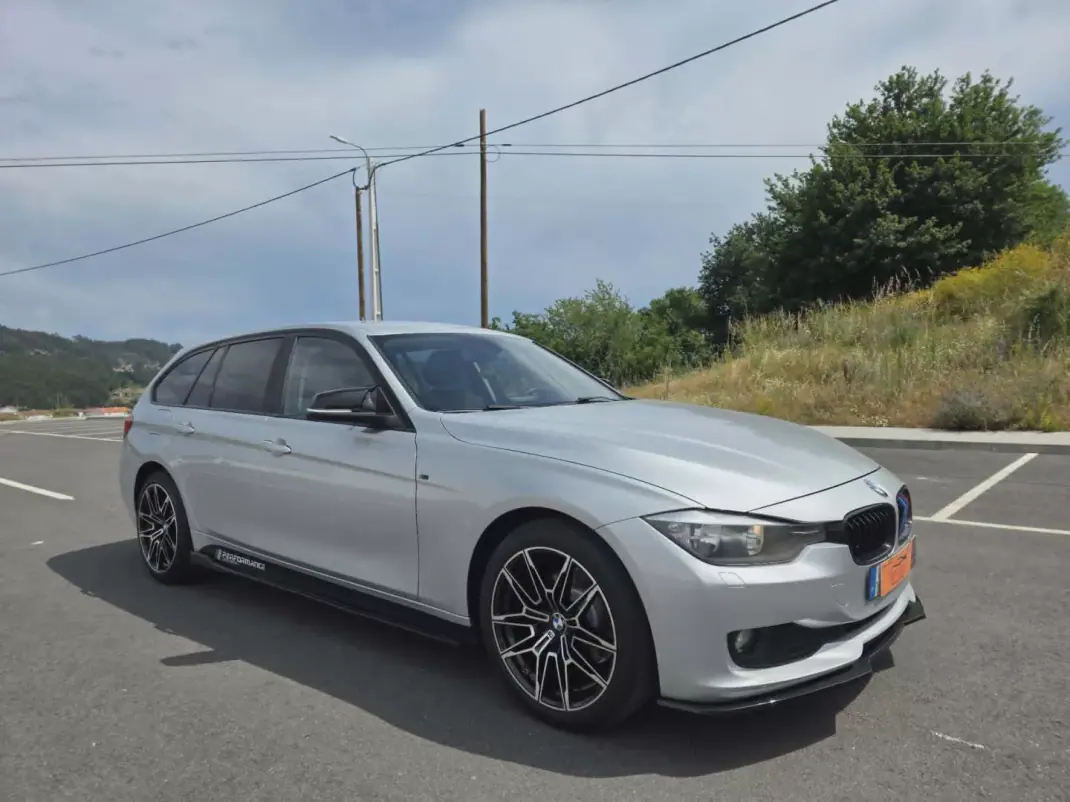 BMW 318 2014 - 14490 EUR, 220000 km - AUTO.MOTO.pt - 220000km - foto 16 de 16