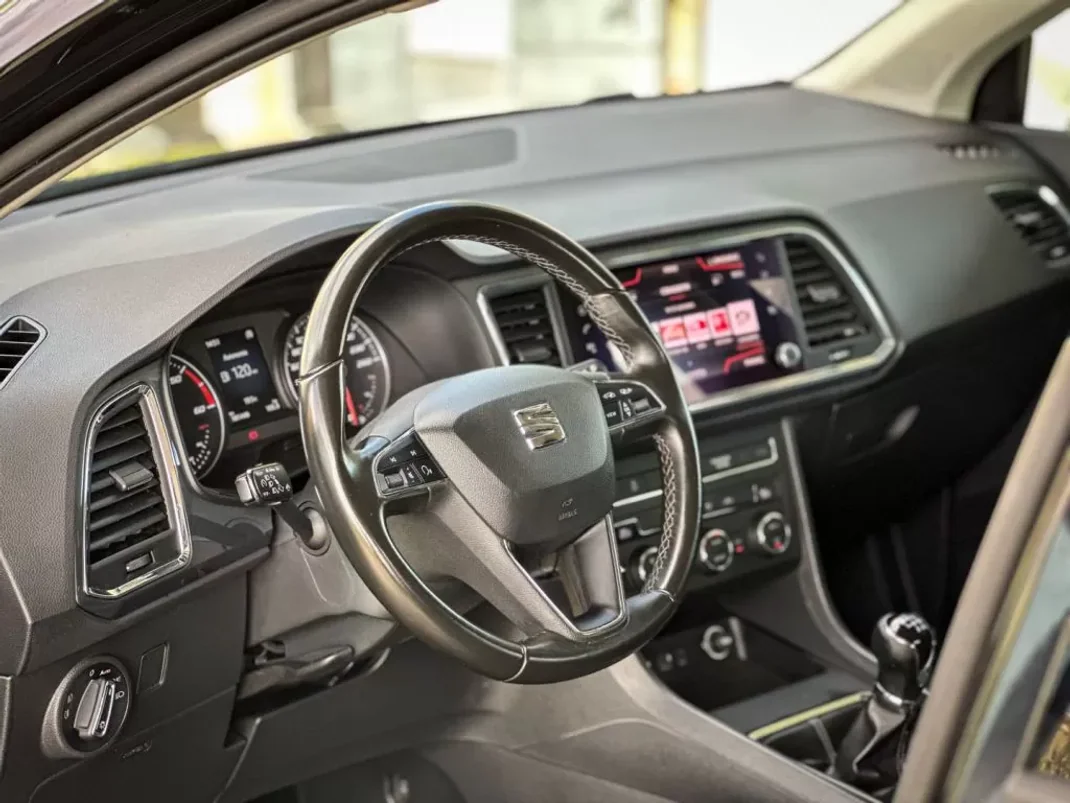SEAT Ateca 2020 - 16990 EUR, 180000 km - AUTO.MOTO.pt - 180000km - foto 5 de 12