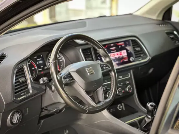 SEAT Ateca 2020 - 16990 EUR, 180000 km - AUTO.MOTO.pt - 180000km - foto 5 de 12