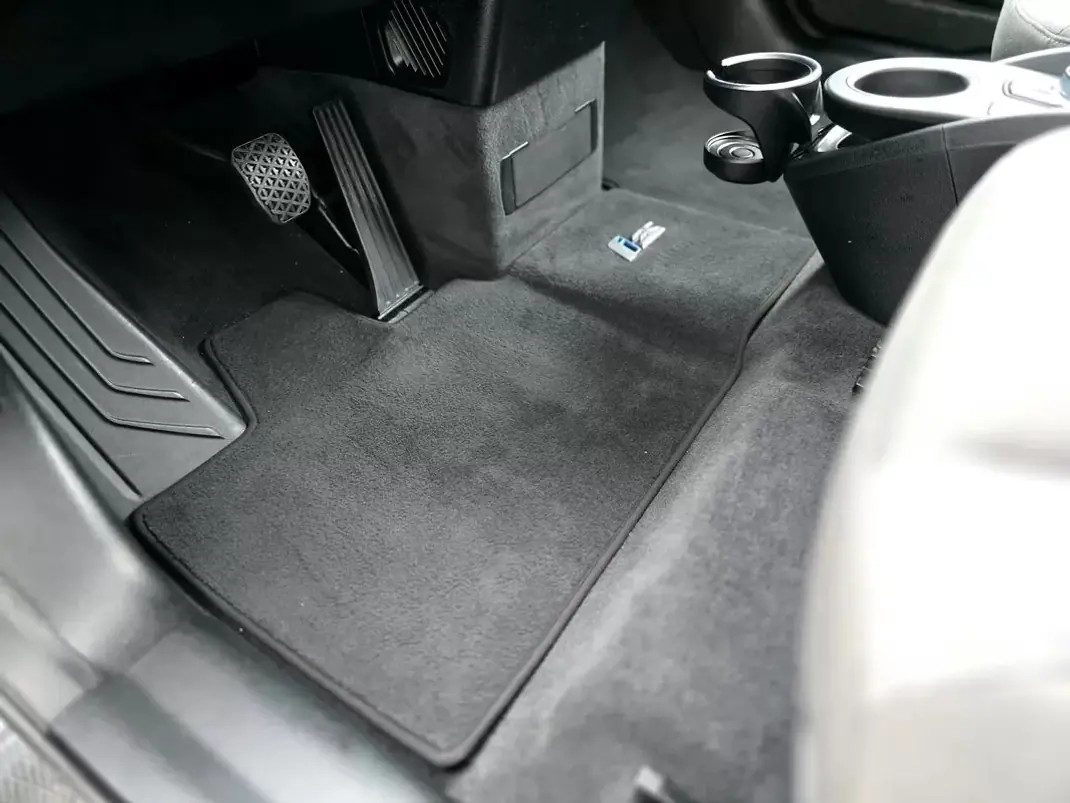 BMW i3 2019 - 19900 EUR, 78800 km - AUTO.MOTO.pt - 78800km - foto 24 de 33