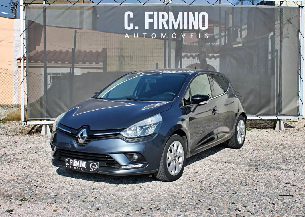 Renault Clio 2018 - 12250 EUR, 45634 km - AUTO.MOTO.pt - 45634km - foto 1 de 24