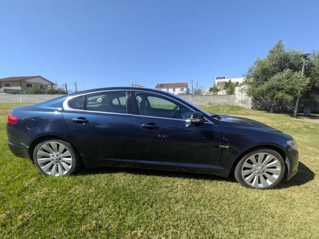 Jaguar XF 2008 - 8990 EUR, 330000 km - 330000km - foto 15 de 17