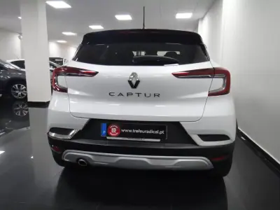 Renault Captur 2020 - 16500 EUR, 76000 km - AUTO.MOTO.pt - 76000km - foto 7 de 23