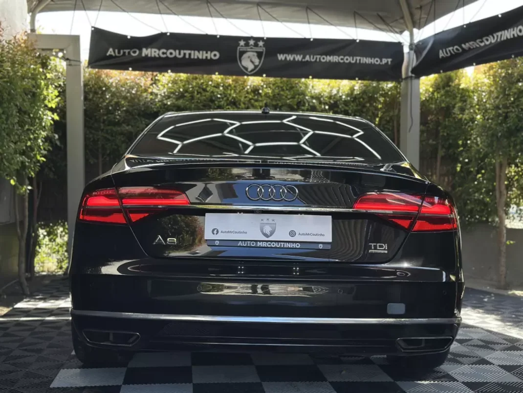Audi A8 2016 - 39000 EUR, 170000 km - AUTO.MOTO.pt - 170000km - foto 5 de 53