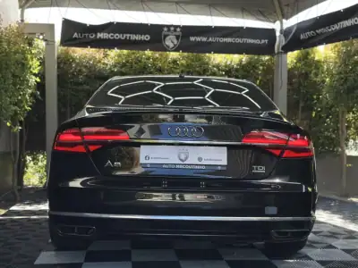 Audi A8 2016 - 39000 EUR, 170000 km - AUTO.MOTO.pt - 170000km - foto 5 de 53