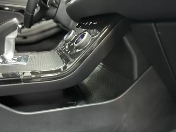 Land Rover Range Rover Evoque 2024 - 48200 EUR, 39000 km - AUTO.MOTO.pt - 39000km - foto 54 de 58
