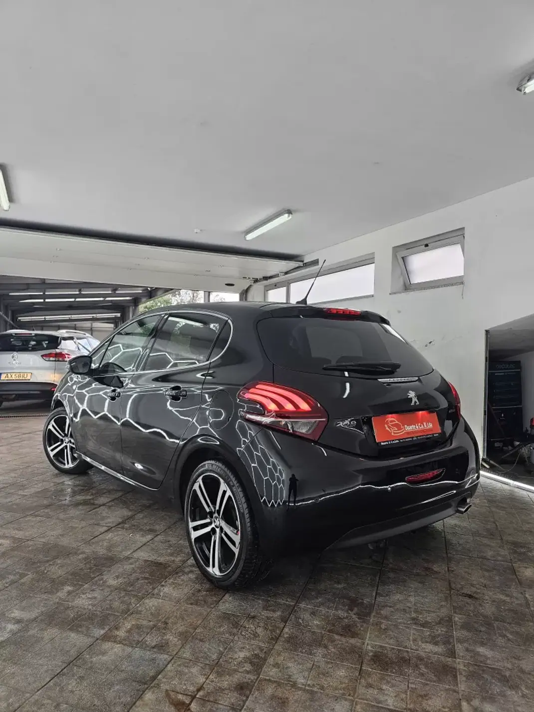Peugeot 208 2019 - 11950 EUR, 90328 km - AUTO.MOTO.pt - 90328km - foto 53 de 90