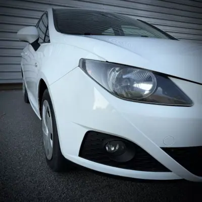 SEAT Ibiza 2011 - 5900 EUR, 204000 km - AUTO.MOTO.pt - 204000km - foto 4 de 20