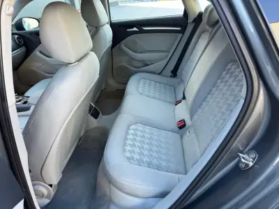 Audi A3 Limousine 2015 - 15900 EUR, 238805 km - AUTO.MOTO.pt - 238805km - foto 16 de 18