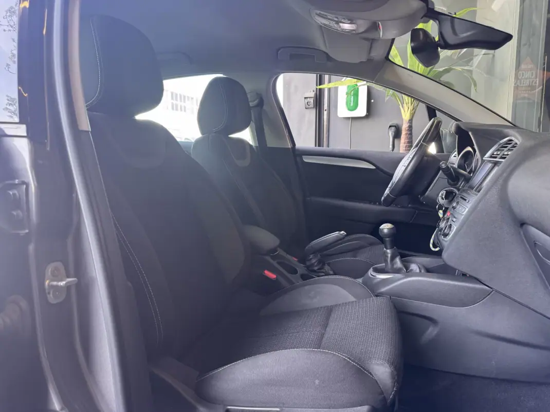 Citroën C4 2016 - 11990 EUR, 169400 km - AUTO.MOTO.pt - 169400km - foto 29 de 29