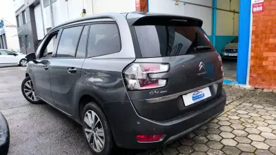 Citroën C4 Grand Picasso 2015 - 11400 EUR, 169000 km - AUTO.MOTO.pt - 169000km - foto 13 de 15