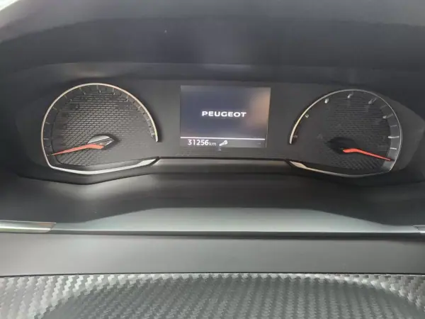 Peugeot 2008 2023 - 21950 EUR, 31200 km - AUTO.MOTO.pt - 31200km - foto 15 de 15