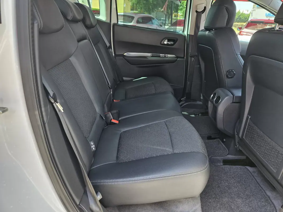 Peugeot 3008 2016 - 13550 EUR, 128500 km - 128500km - foto 21 de 38