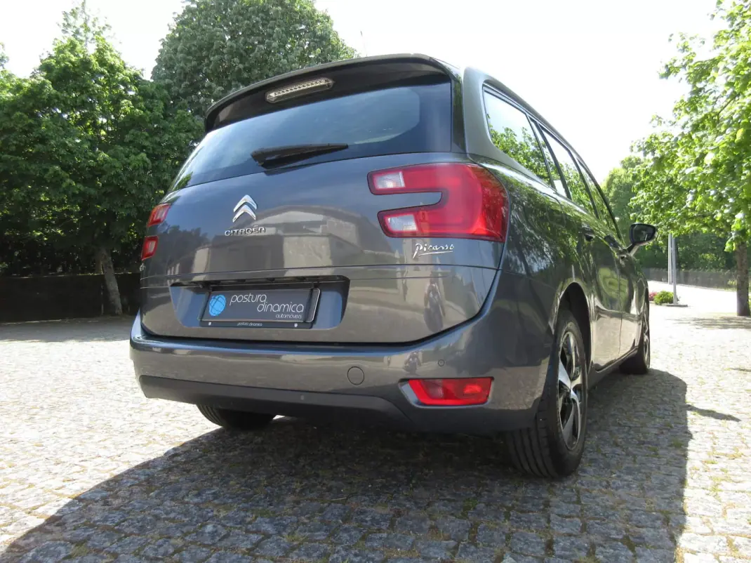 Citroën C4 Grand Picasso 2014 - 11490 EUR, 185000 km - AUTO.MOTO.pt - 185000km - foto 17 de 60