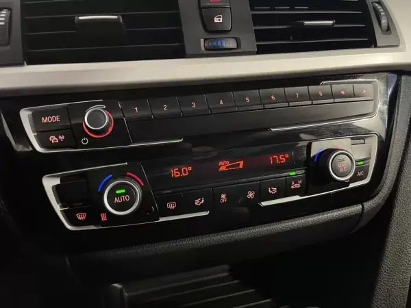 BMW 418 Gran Coupé 2020 - 23500 EUR, 79000 km - AUTO.MOTO.pt - 79000km - foto 24 de 31
