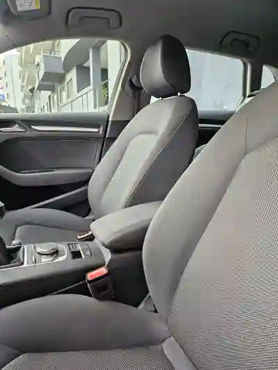 Audi A3 Sportback 2017 - 13990 EUR, 215500 km - AUTO.MOTO.pt - 215500km - foto 10 de 16