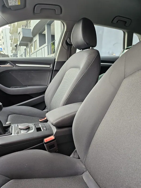 Audi A3 Sportback 2017 - 13990 EUR, 215500 km - AUTO.MOTO.pt - 215500km - foto 10 de 16
