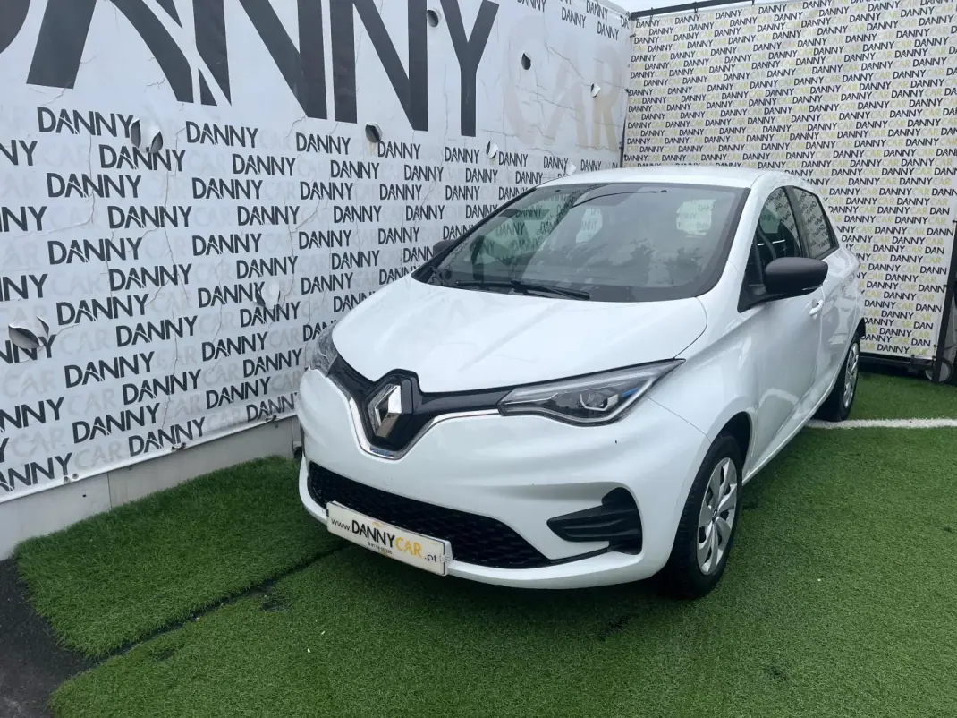 Renault Zoe 2020 - 13500 EUR, 69000 km - AUTO.MOTO.pt - 69000km - foto 3 de 12