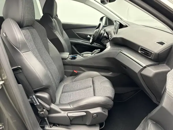 Peugeot 5008 2020 - 18500 EUR, 165410 km - AUTO.MOTO.pt - 165410km - foto 8 de 20