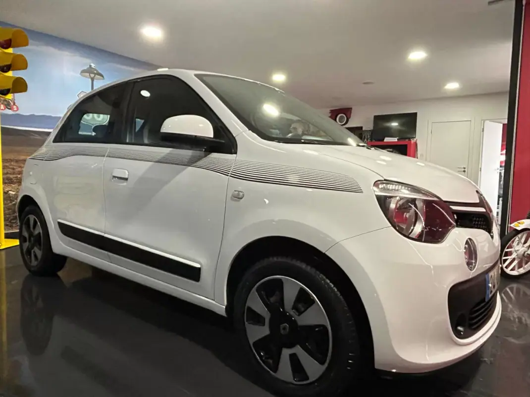 Renault Twingo 2018 - 10500 EUR, 113670 km - AUTO.MOTO.pt - 113670km - foto 8 de 18
