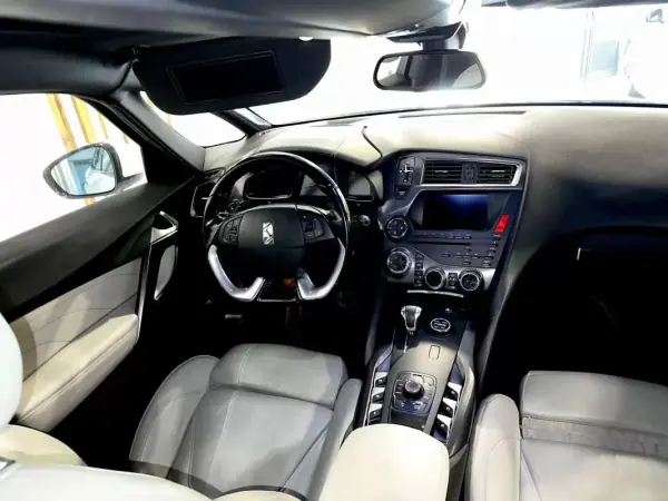 Citroën DS5 2014 - 12900 EUR, 162998 km - AUTO.MOTO.pt - 162998km - foto 7 de 14